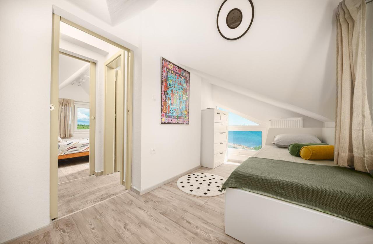 Villa Maris Betina  Exterior photo